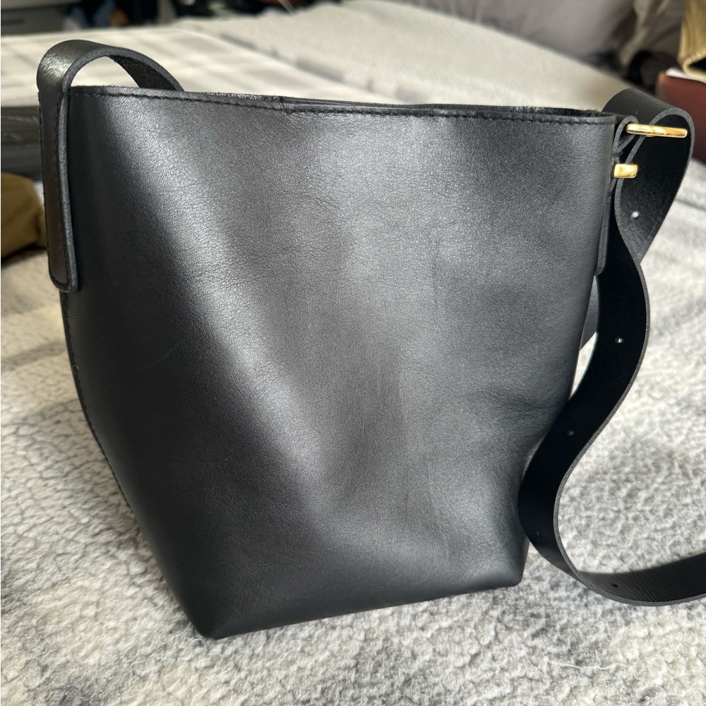 The essential mini bucket tote Madewell